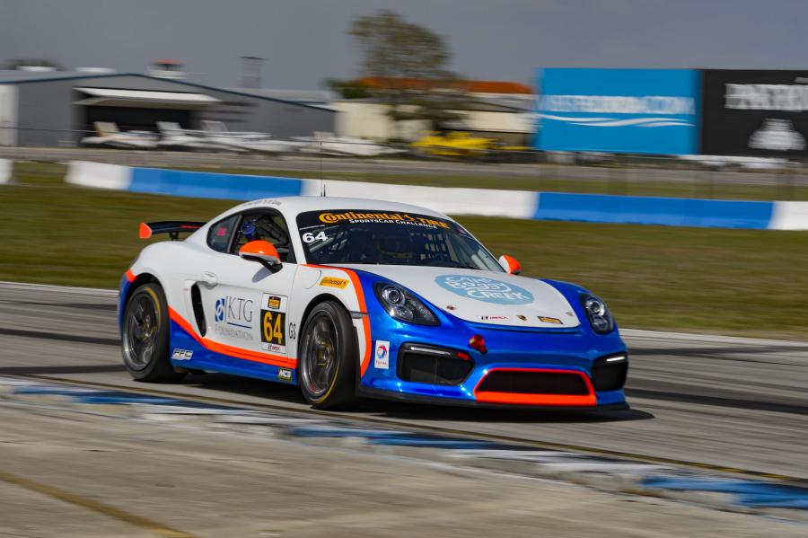  Porsche Cayman GT4 Clubsport 2015 года  (фото 18 из 40)